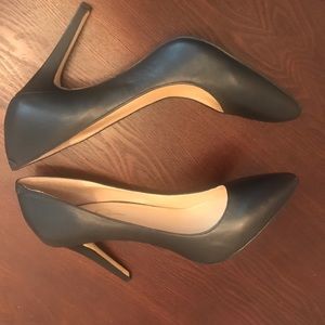 Classic heels 🖤🖤🖤🖤✨